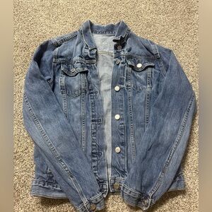 GAP women’s denim jacket